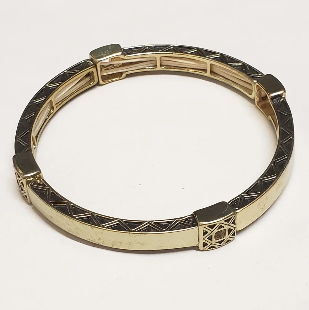 Unique Gold Tone Triangular Design Stretch Bracelet